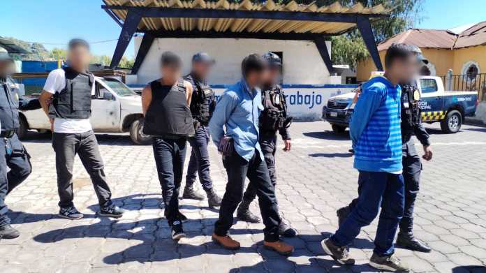 Agentes de la PNC capturan a cinco presuntos integrantes de la pandilla 