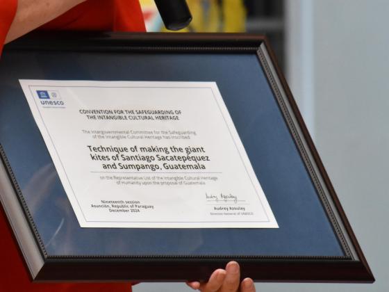 Guatemala recibe certificado de Patrimonio Cultural de la Humanidad por los Barriletes Gigantes de Sumpango y Santiago Sacatepéquez