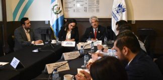 Reunión Gobernador Departamental, Diputada Ivanna Luján y alcaldes municipales. Foto: La Hora