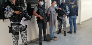 Agentes de la PNC realizaron la captura de un presunto traficante de armas de origen salvadoreño identificado como Óscar García Jiménez, alias “Gigantillo”.