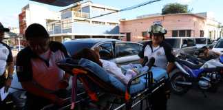 Cindy Sucely Rodríguez Rodas resultó herida en un asalto. Foto: Bomberos Voluntarios / La Hora