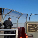 La administración Trump, dio a conocer que las autoridades federales de inmigración pueden revocar el estatus legal de inmigrantes de la administración Biden.