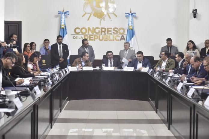 Los jefes de bloque avalaron mantener las plenarias en los días de 2024. Foto: Congreso de la República