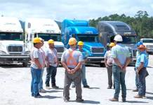 Cámara de Transporte de Carga incrementará 15% sus tarifas, debido al aumento al salario mínimo La Cámara de Guatemalteca de Transporte de Carga dio a conocer que en consecuencia del incremento al salario mínimo aumentarán sus tarifas.