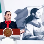 Claudia Sheinbaum habla durante su conferencia de prensa sobre apoyar al gobernador de California con los incendios de Los Ángeles