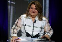 Gobernadora de Puerto Rico jura luchar por la igualdad y anexar la isla a EE. UU. La gobernadora de Puerto Rico Jennifer González en Guaynabo