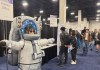 Personas asisten a la jornada previa a la Feria de Electrónica de Consumo (CES, por sus siglas en inglés) este domingo, en Las Vegas (Estados Unidos). EFE/ Sarah Yáñez Richards