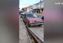 PMT retira vehículos abandonados en la zona 6 capitalina