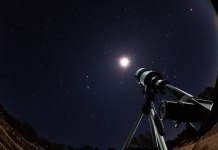 Noche de las Estrellas 2025: fecha, hora y todos los detalles del evento en el Parque Erick Barrondo Utiliza un telescopio para apreciar de mejor forma este evento astronómico. Foto La Hora: Archivo.