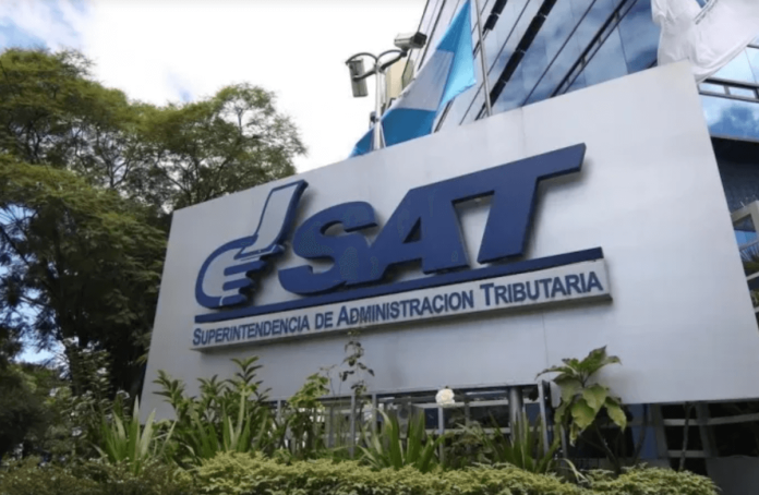 18 candidatos fueron excluidos del proceso para jefe de la SAT. Foto La Hora: archivo