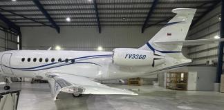 Fotografía cedida por la Oficina de Investigaciones de Seguridad Nacional en Santo Domingo (HSI Santo Domingo) donde se muestra la aeronave Dassault Falcon 2000EX, en un hangar del aeropuerto La Isabela, en Santo Domingo (República Dominicana). EFE/ HSI Santo Domingo / SOLO USO EDITORIAL/ SOLO DISPONIBLE PARA ILUSTRAR LA NOTICIA QUE ACOMPAÑA (CRÉDITO OBLIGATORIO)