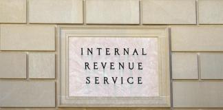 El IRS despedirá a miles de empleados a prueba en plena temporada de impuestos