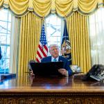 El presidente de Estados Unidos, Donald Trump en el Despacho Oval de la Casa Blanca. Foto La Hora: EFE/EPA/