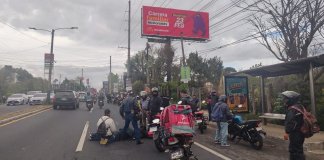 Accidente en carretera a El Salvador. Foto Noticias Fraijanes