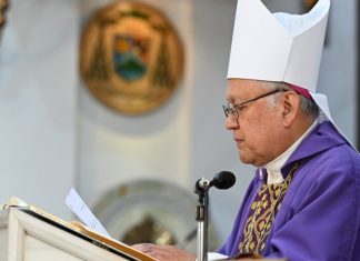 Francisco Montecillo Padilla, en misa de Catedral Metropolitana. Foto La Hora AGN