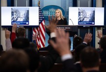 Casa Blanca asegura que migrantes enviados a Guantánamo eran miembros del Tren de Aragua Conferencia en La Casa Blanca. Foto La Hora: EFE
