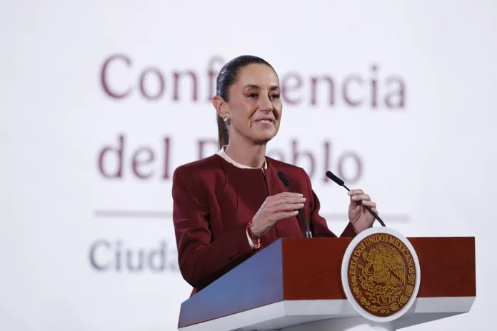 La presidenta de México anuncia una posible demanda a Google por el 'Golfo de América' Claudia Sheinbaum anunció una posible demanda civil a Google por llamarle