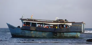 Migrantes tomarán un barco en Panamá para retornar hacia Suramérica