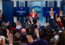 La Casa Blanca cambia las reglas a los medios y decidirá qué reporteros preguntan a Trump. Foto La Hora: EFE