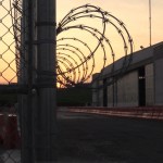 Fotografía de archivo de una zona del centro de detención de Guantánamo en la Base militar estadounidense en Guantánamo (Cuba). Foto La Hora: EFE