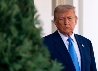 Trump amenaza con aranceles para la Unión Europea