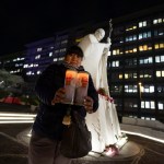 El papa sufre "neumonía bilateral" y su cuadro clínico sigue siendo "complejo"