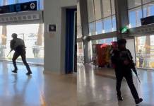 Videos de las balaceras y cierre de aeropuerto tras la captura de líder de cártel en México El aeropuerto fue cerrado tras la balacera. Foto La Hora: @Danielo_granola en X