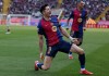 Robert Lewandowski del Barcelona celebra junto a Raphinha tras abrir el marcador en el encuentro de la liga española ante el Alavés el domingo 2 de febrero del 2025. (AP Foto/Joan Monfort)