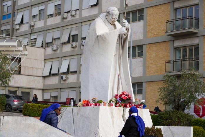 El Vaticano ha cancelado diferentes eventos para este fin de semana donde participaría el Papa Francisco, el cual sigue hospitalizado debido a una infección respiratoria.