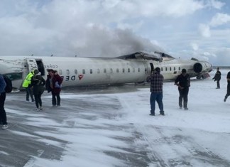 Accidente en el Aeropuerto Pearson, Toronto, Canadá. Foto: @Breaking911