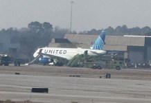 "¡Sáquennos de aquí!": Avión en Houston se incendia durante despegue y pasajeros son evacuados