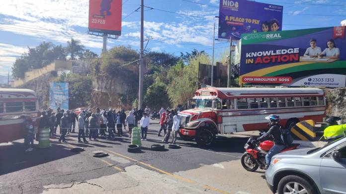 Bloqueo Mixco buses Peronia