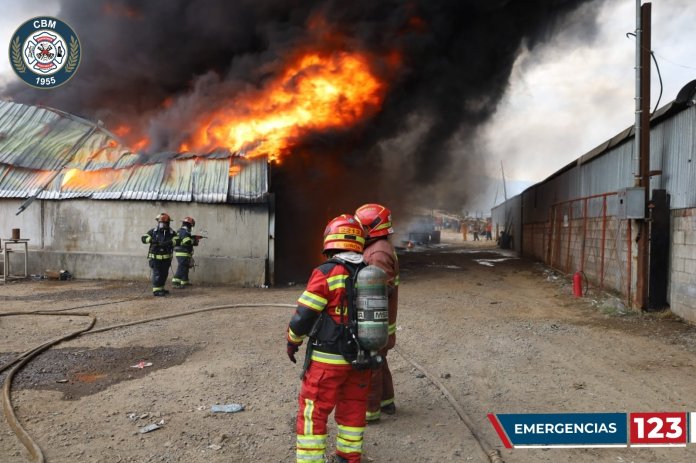 Bomberos Municiapales incendio