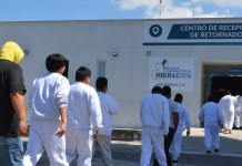 Arriba a Guatemala dos vuelos con guatemaltecos retornados de Estados Unidos y México Archivo de Arribo a Guatemala dos vuelos con guatemaltecos retornados de Estados Unidos y México