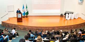 La lección inaugural contó con la participación del Dr. Alfredo Artiles de la Universidad de Stanford. Foto: Universidad del Valle de Guatemala.