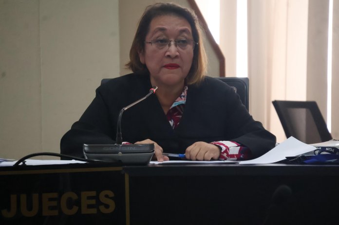 La jueza Abelina Cruz cuenta con una queja ante la Junta de Disciplina del Organismo Judicial por reunirse con la fiscal Sofía Castillo. Foto: La Hora / María José Bonilla. 