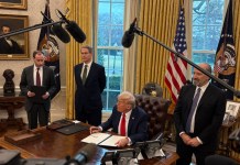 Donald Trump firmó una orden ejecutiva en la que instruye a los Departamentos del Tesoro y de Comercio a crear un "fondo soberano".