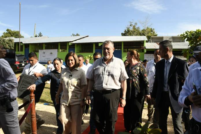 Durante la inauguración del ciclo escolar 2025 se contó con la participación de diversas autoridades del gobierno expresando que la educación es pilar de esperanza.