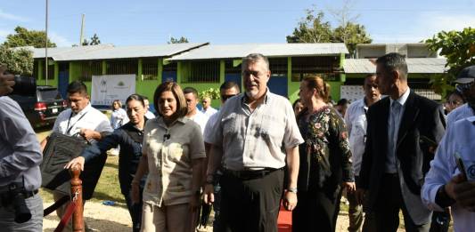 Durante la inauguración del ciclo escolar 2025 se contó con la participación de diversas autoridades del gobierno expresando que la educación es pilar de esperanza.