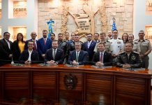 El presidente Bernardo Arévalo, sostuvo una reunión con la delegación del Cuerpo de Ingenieros del Ejército de los Estados Unidos. Foto La Hora: Embajada de EE.UU.