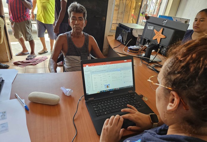 Oficinas de Dipesca, realizando el registro de pescadores artesanales 2025. Foto La Hora: MAGA