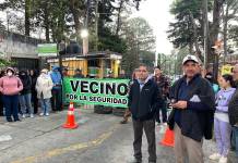 Vecinos se oponen a instalación de hogar para menores de la secta Lev Tahor en Jardines de Santiago Vecinos del condominio Jardines de Santiago han realizado un cierre del acceso al mismo debido a que se oponen al traslado de menores pertenecientes a la secta Lev Tahor.