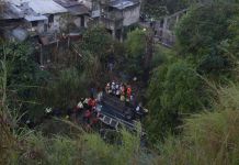 Las autoridades del CIV confirmaron que el bus que se accidentó en la zona 6, tenía 25 años de antigüedad. Foto La Hora: Archivo.