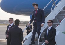El secretario de Estado Marco Rubio desembarca en el Aeropuerto Internacional Juan Santamaría, cerca de San José, Costa Rica, el martes 4 de febrero de 2025. Foto La Hora: AP