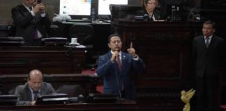 El presidente del Congreso, Nery Ramos, insiste que se continúa discutiendo el aumento salarial a los legisladores. Foto: La Hora / José Chic