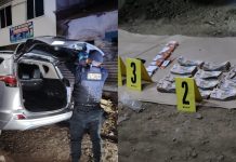 Agentes de la PNC capturaron a dos personas, las cuales transportaban una alta cantidad de dinero, el cual agentes presumían fuera por venta de ilícitos.
