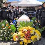 Autoridades de la PNC dieron a conocer la captura de un presunto asesino de un agente e hiriendo a otro en el proceso.
