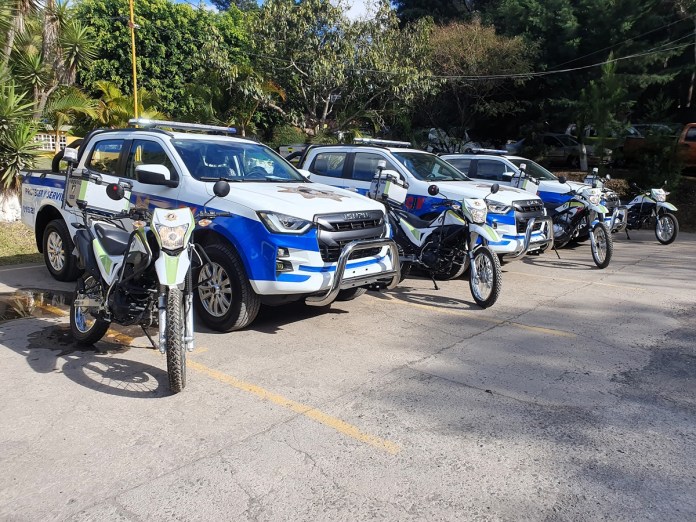 Con cámaras, radios y balizas, Provial estrena nueva flota patrullas y motocicletas