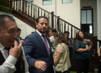 El presidente del Congreso, Nery Ramos, con miembros de la Junta Directiva. Foto: José Orozco / La Hora