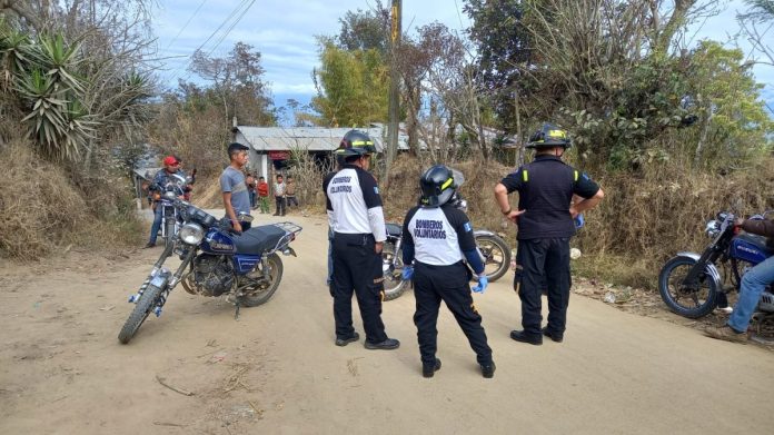 Bomberos Voluntarios informaron acerca de la atención a una explosión de una cohetería ubicada en San Juan Sacatepéquez a la cual se les fue impedido atender a las personas afectadas.